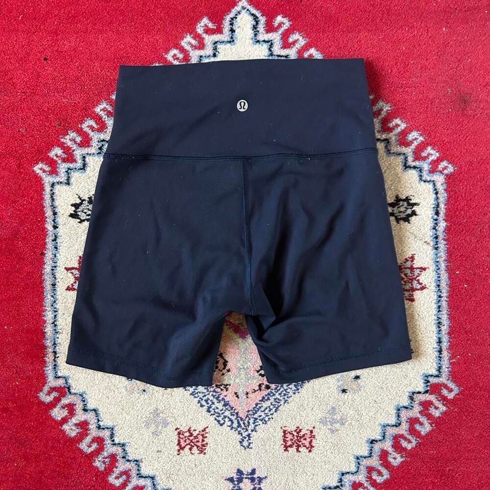 Lululemon Women's Black and Navy Shorts